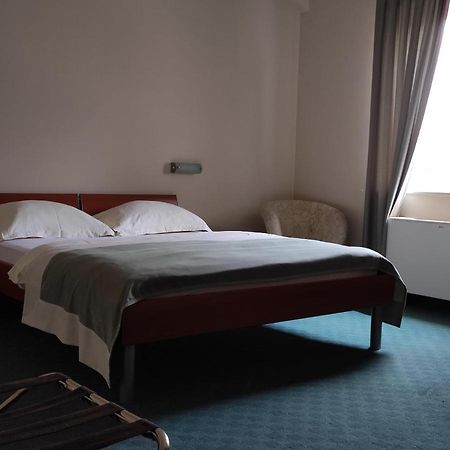 Hotel Bacchus Ливно Экстерьер фото