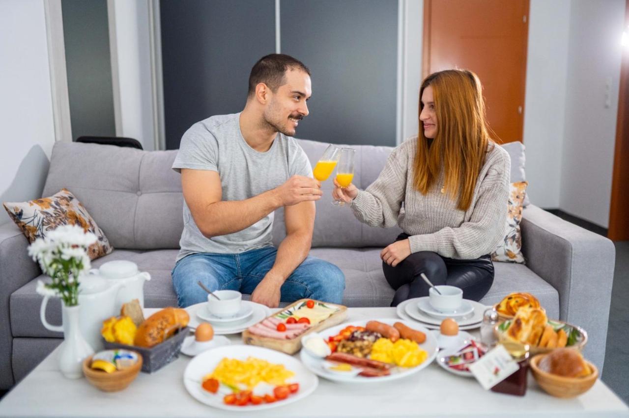 Hotel Bacchus Ливно Экстерьер фото