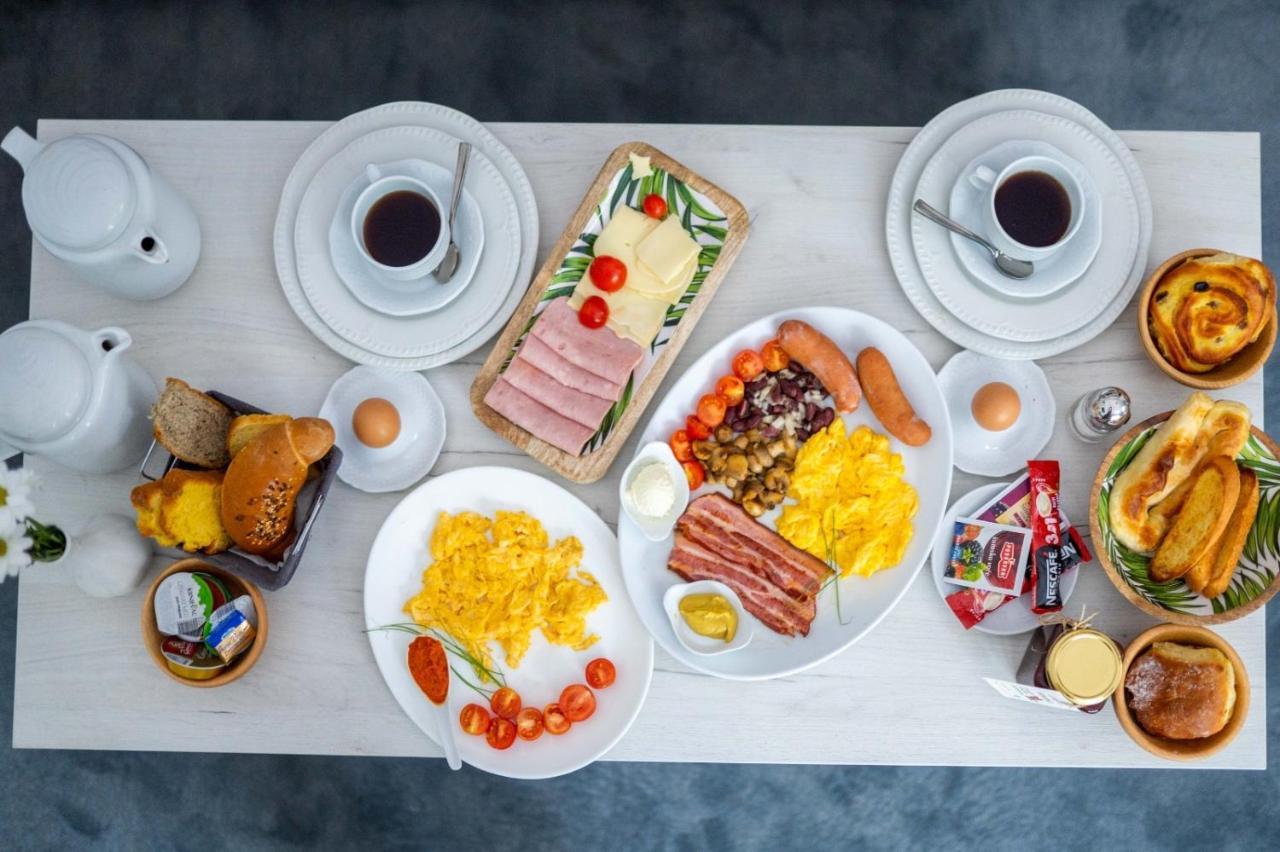 Hotel Bacchus Ливно Экстерьер фото