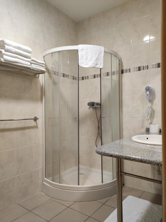 Hotel Bacchus Ливно Экстерьер фото