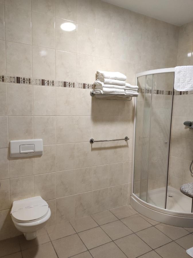 Hotel Bacchus Ливно Экстерьер фото