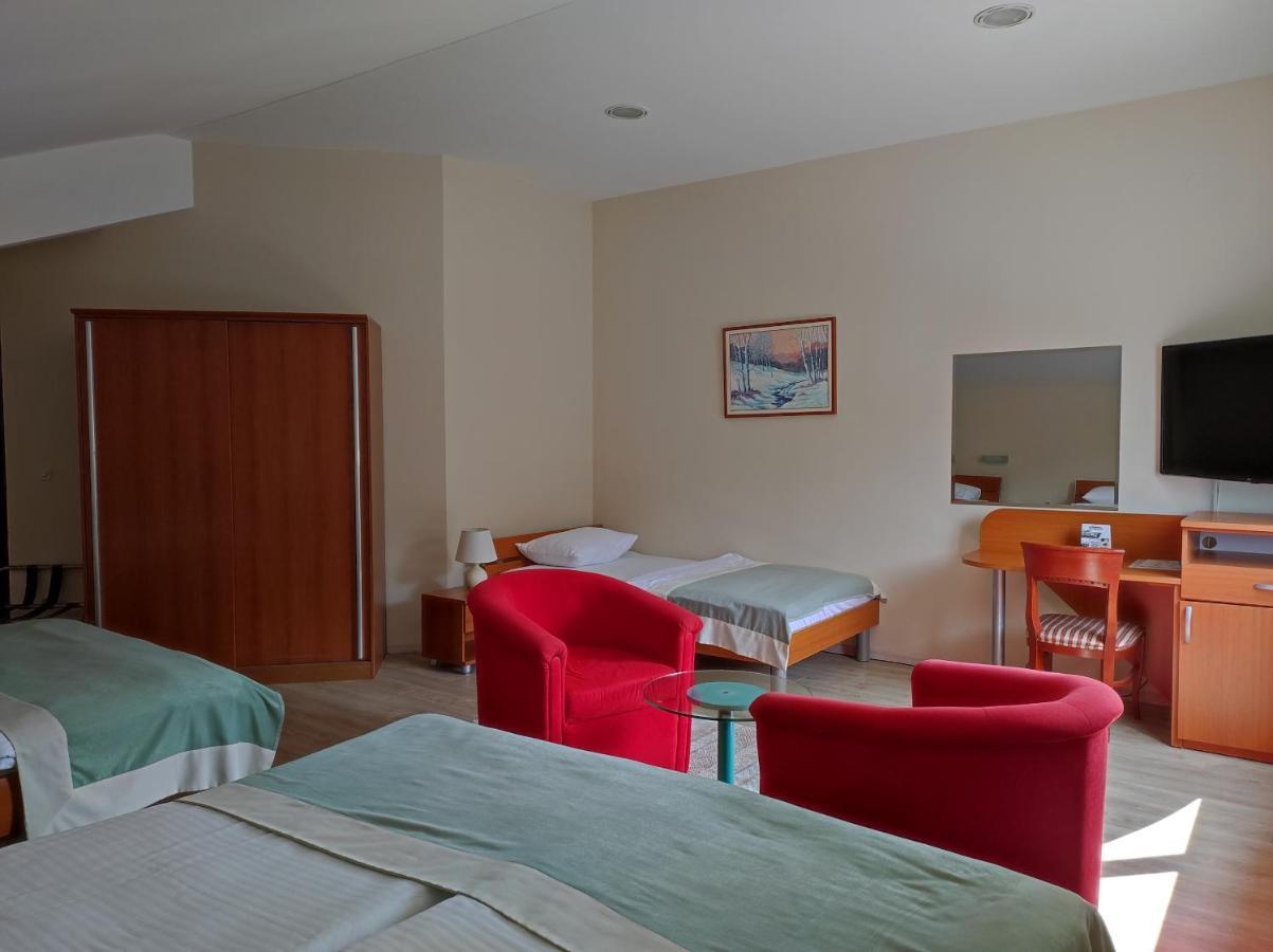 Hotel Bacchus Ливно Экстерьер фото