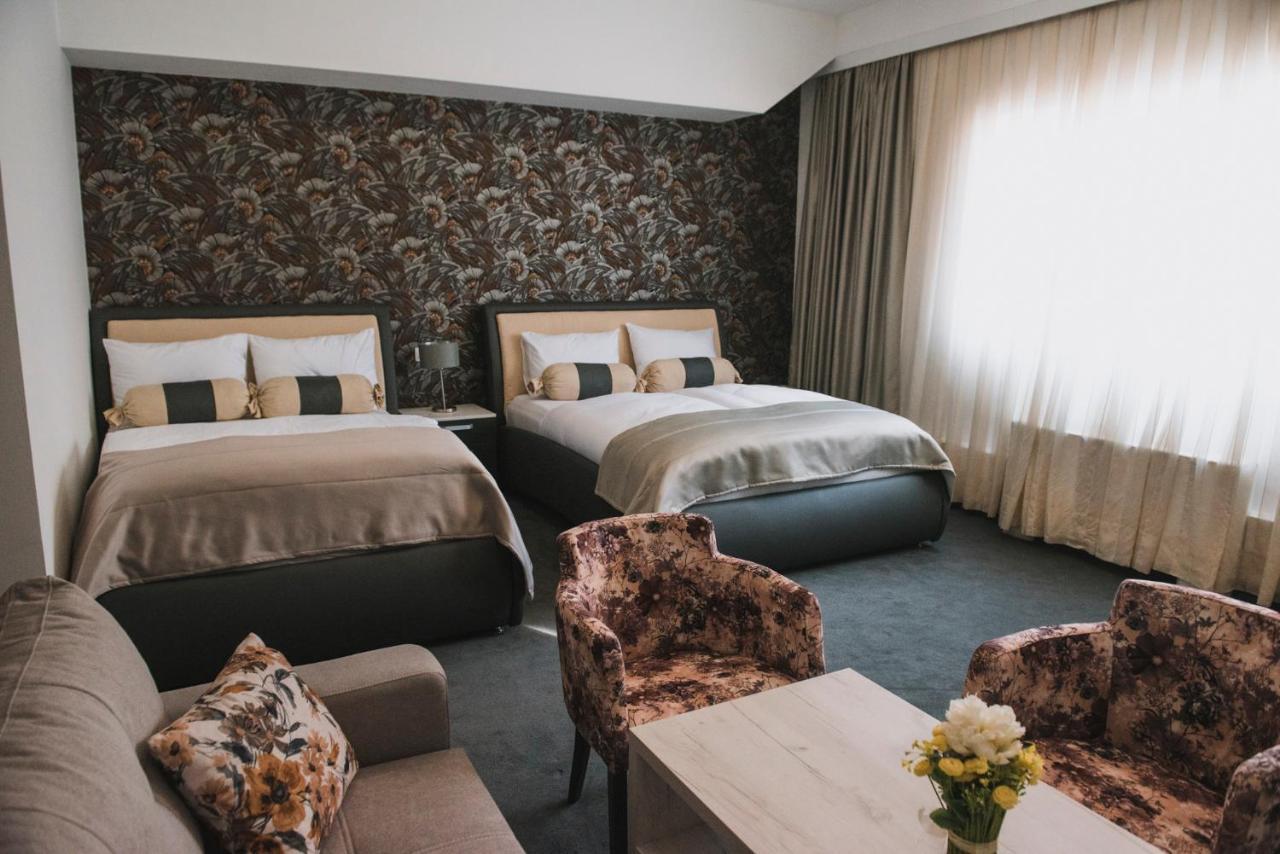 Hotel Bacchus Ливно Экстерьер фото